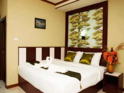 Sorrento Hotel and Residence Hotel berhampiran Wat Samoepap