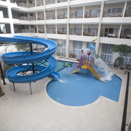 Laut Biru Resort Hotel