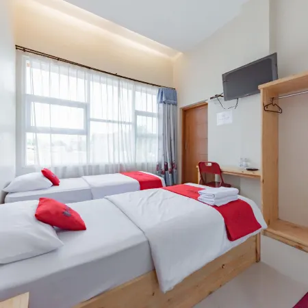 RedDoorz Syariah Near Dprd Kabupaten Subang