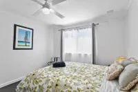 Malibu Apartments - Perth - balcony