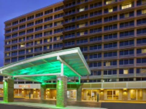 ホリデイ イン コロンバス ダウンタウン キャピトル スクエア by IHG コロンバスのホテル