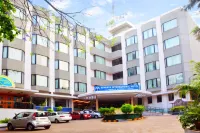 Ashraya International Hotel Hotels near Shri Chāmarajendra (Cubbon) Park