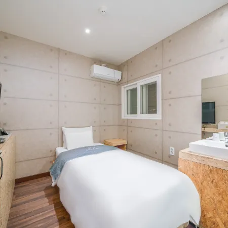 ORAGO Stay Hotel