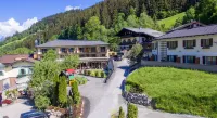 Landhotel Laudersbach Hotels near Altenmarkt im Pongau Bahnhof