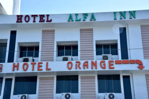 Hotel Orange Hotels in Vapi