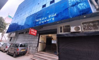 WhitePod Luxury