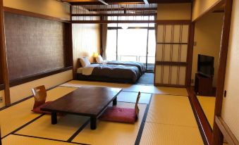 Atami Kinjokan