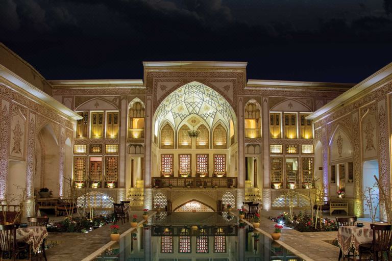 Mahinestan Raheb Kashan - Hizvo