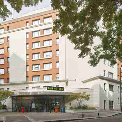 B&B HOTEL Rueil-Malmaison Gare Hotel Exterior