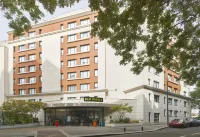 B&B Hotel Rueil-Malmaison Gare