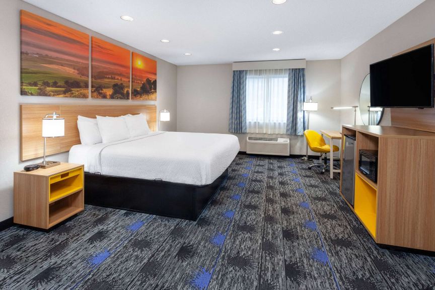 Days Inn by Wyndham Wooster