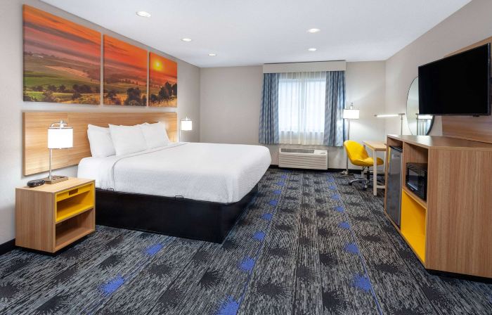 Days Inn by Wyndham Wooster