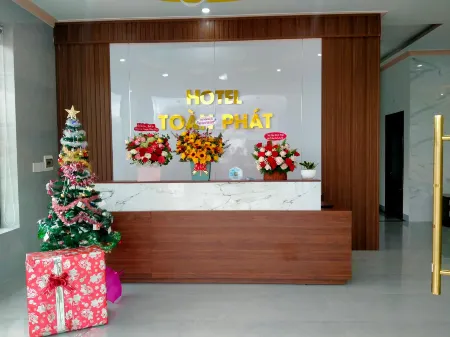 Khách Sạn Toàn Phát Dốc Lếch Отели рядом с достопримечательностью «Hoa Lan Island Resort»