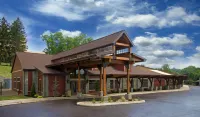 Pine Barn Inn Hotels in Paxinos