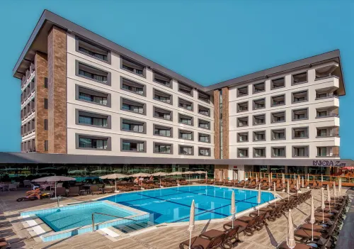 Riviera Zen Hotel Adult Only - parkir
