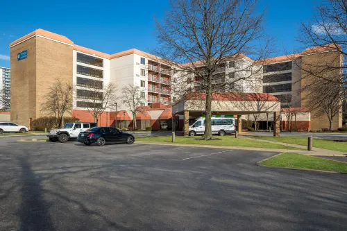 Hotel RL Cleveland Airport West