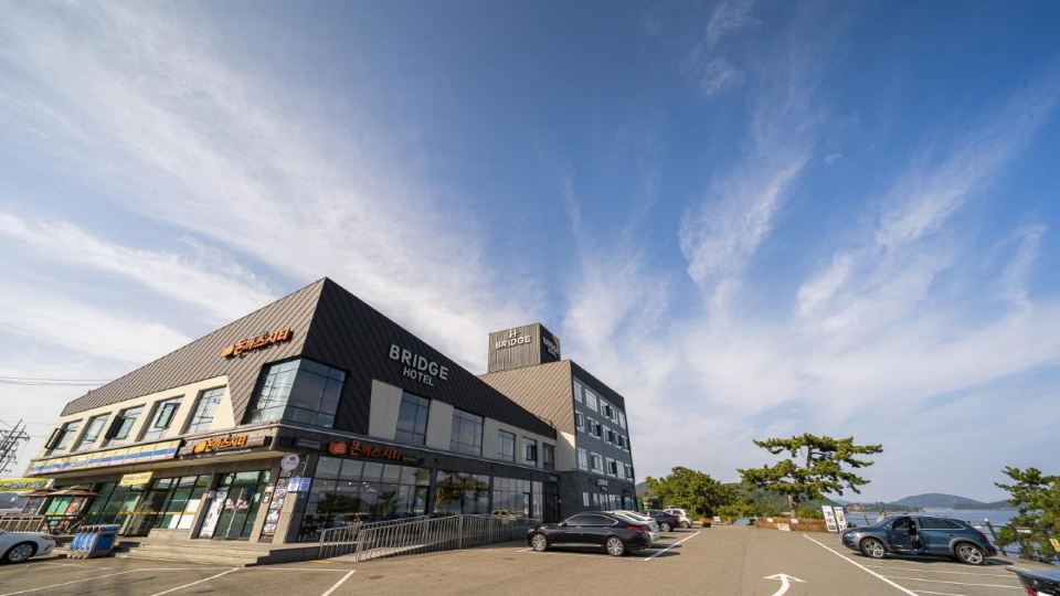 Tongyeong Bridge Hotel
