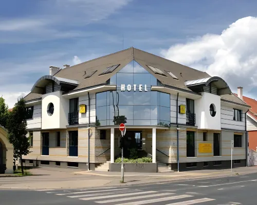 Hotel Kálvária Superior Ξενοδοχεία στην πόλη Gyor