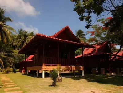 Wattana Resort Hotel berhampiran Ao Chaloklum Bay