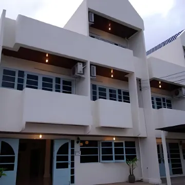 Albatross Guesthouse @ Thungwualaen Beach Отели в г. Район Патхио