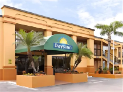 Travelodge by Wyndham Fort Myers North