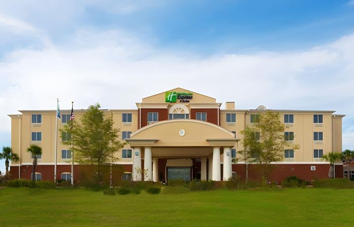 Holiday Inn Express & Suites MOULTRIE by IHG