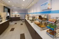 Holiday Inn Express & Suites RED WING by IHG - breakfast