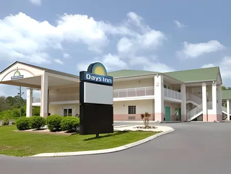 Days Inn by Wyndham Trenton