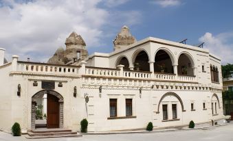 Stone House Cave Hotel