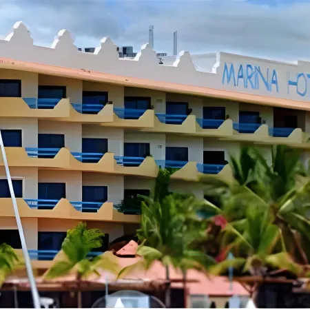 The Westmarine Waterfront Hotel