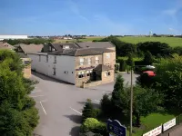 Heath Cottage Hotel فنادق في Dewsbury