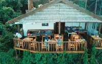 Cosmos Bungalows Hotels in Bonto Bahari