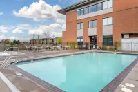 Best Western Premier Boulder Falls Inn - Pools