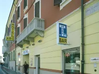 Hotel Mantegna Stazione Hotel a Porto Mantovano