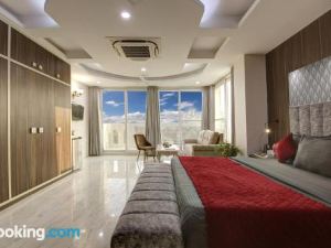 Sonesta Luxury Apartment