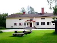 Vanhan Koulun Majatalo-Old School Guest House