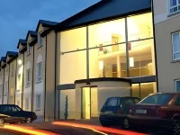 Lahinch Coast Hotel and Suites Các khách sạn ở Lahinch