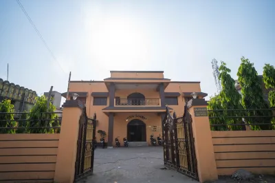 Super Hotel O Athithi Bhawan Các khách sạn gần THE VOGUE