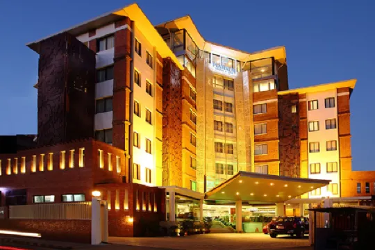 Mahabir Palace Отели рядом с достопримечательностью «Benchen Monastery Community»