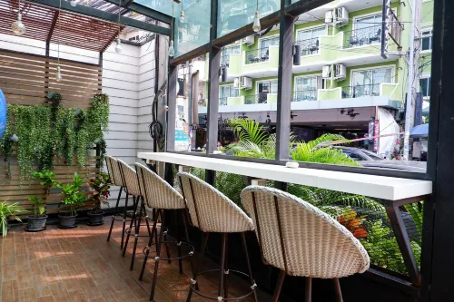 18 Coins Budget hotel