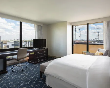 โรงแรมเชอราตัน นอร์ฟอล์ก วอเตอร์ไซด์ โรงแรมในนอร์ฟอล์ก