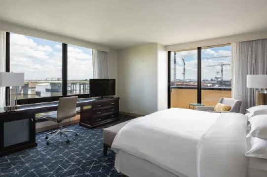 โรงแรมเชอราตัน นอร์ฟอล์ก วอเตอร์ไซด์ โรงแรมใน