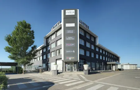 Hotel Luze El Villa Отели в г. Корелья