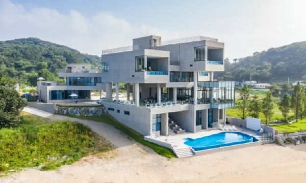 Daebudo (Yeongheungdo) Bohena Pool Villa