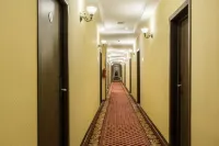 Petrovskiy Hotel Hôtels à : Kamensk-Chakhtinski