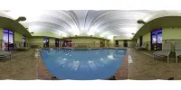 Holiday Inn SPRINGDALE/FAYETTEVILLE AREA by IHG - Swimmingpools