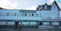 Les Fregates