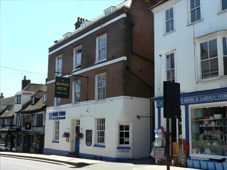 The George Hotel Отели в г. Седлскомб