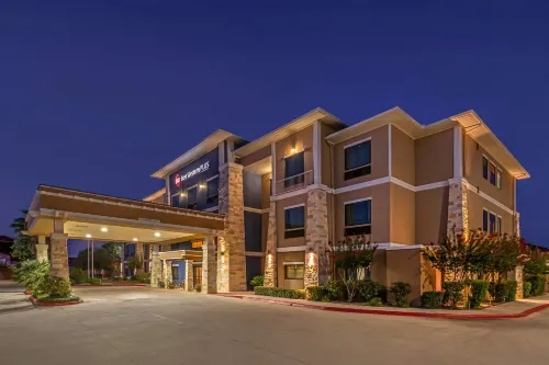 Best Western Plus Lytle Inn  Suites - Parking