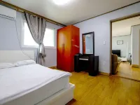 Hill House Pension Hotels near Naerinchon